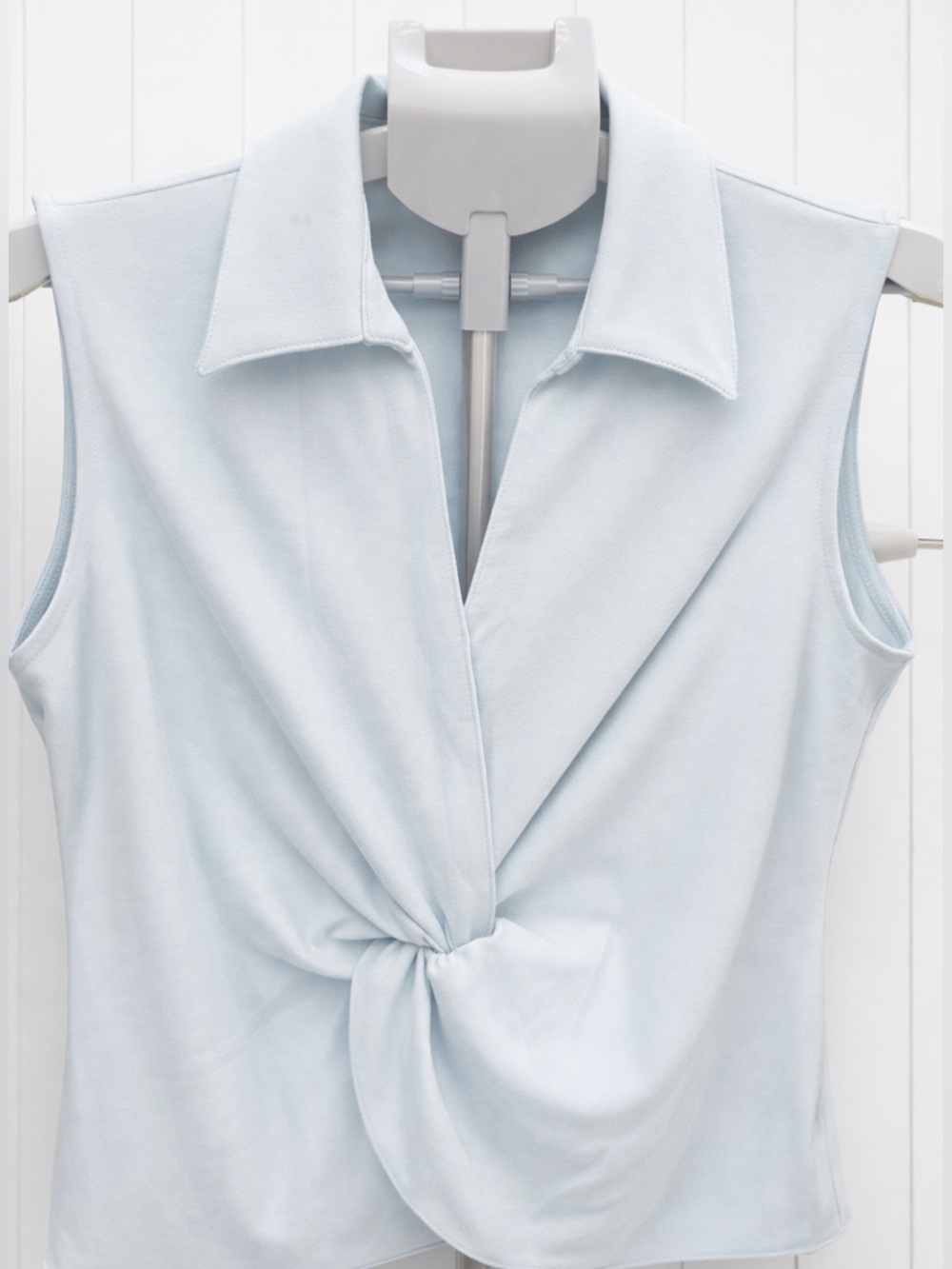 Calvin Klein Sleeveless Collared Top - Picture 2 of 4